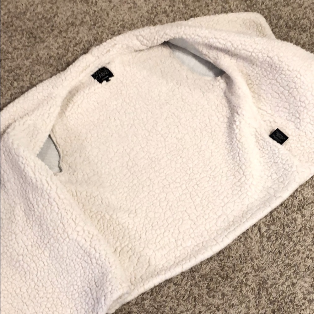 Dolce Cabo faux shearling wrap jacket medium - Picture 3 of 6